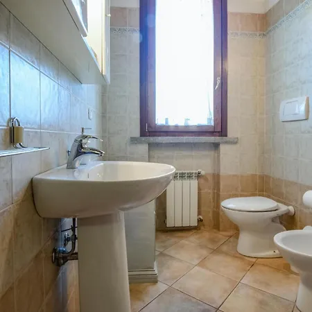 1 Bedroom Lovely Apartment In Marina Di Grosseto *
