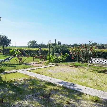 1 Bedroom Lovely Apartment In Marina Di Grosseto * Marina di Grosseto